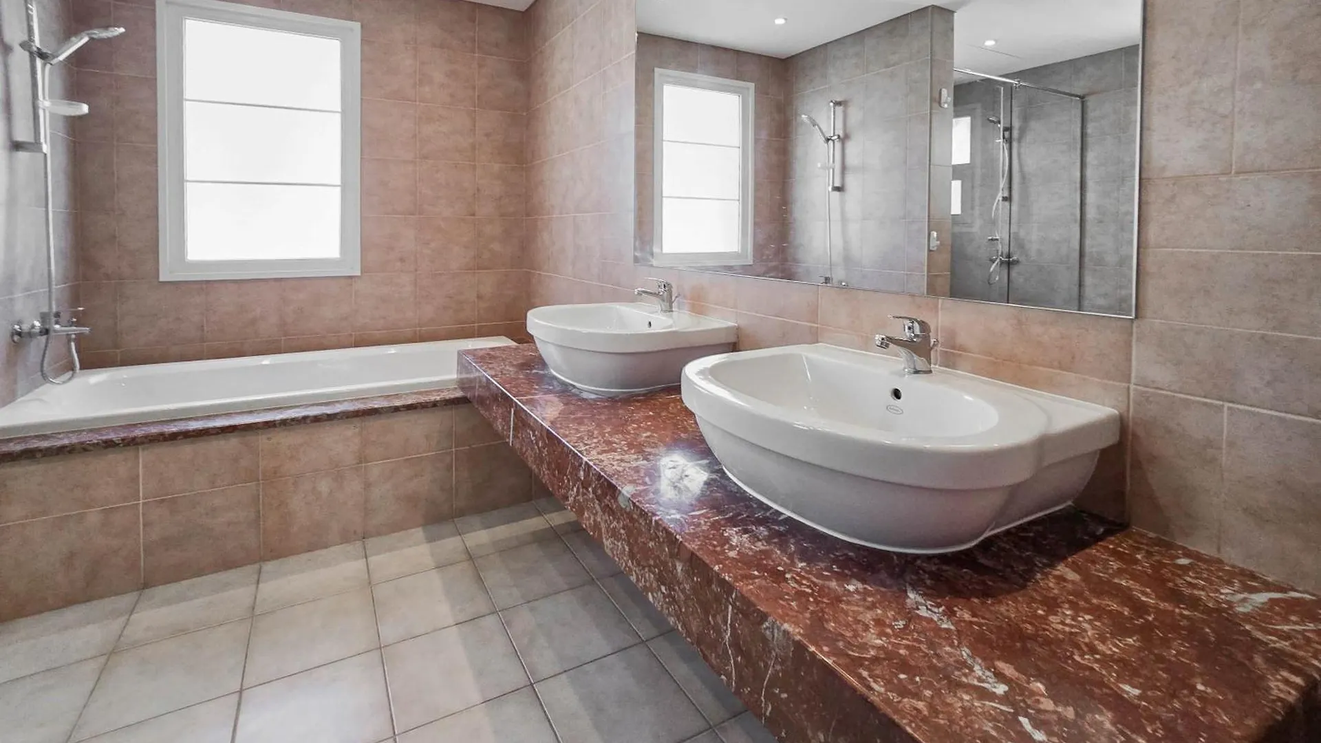 Private Pool Villa In Jvc Dubaj